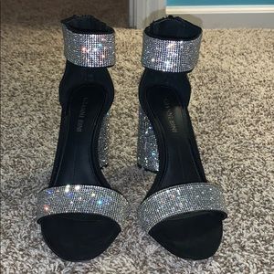 Glittery silver chunky heels!!